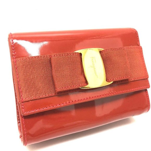 SALVATORE FERRAGAMO Patent Leather Vara Ribbon Pouch Bag Orange